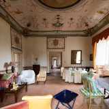 Il salone dell�ala est � invece dominato...